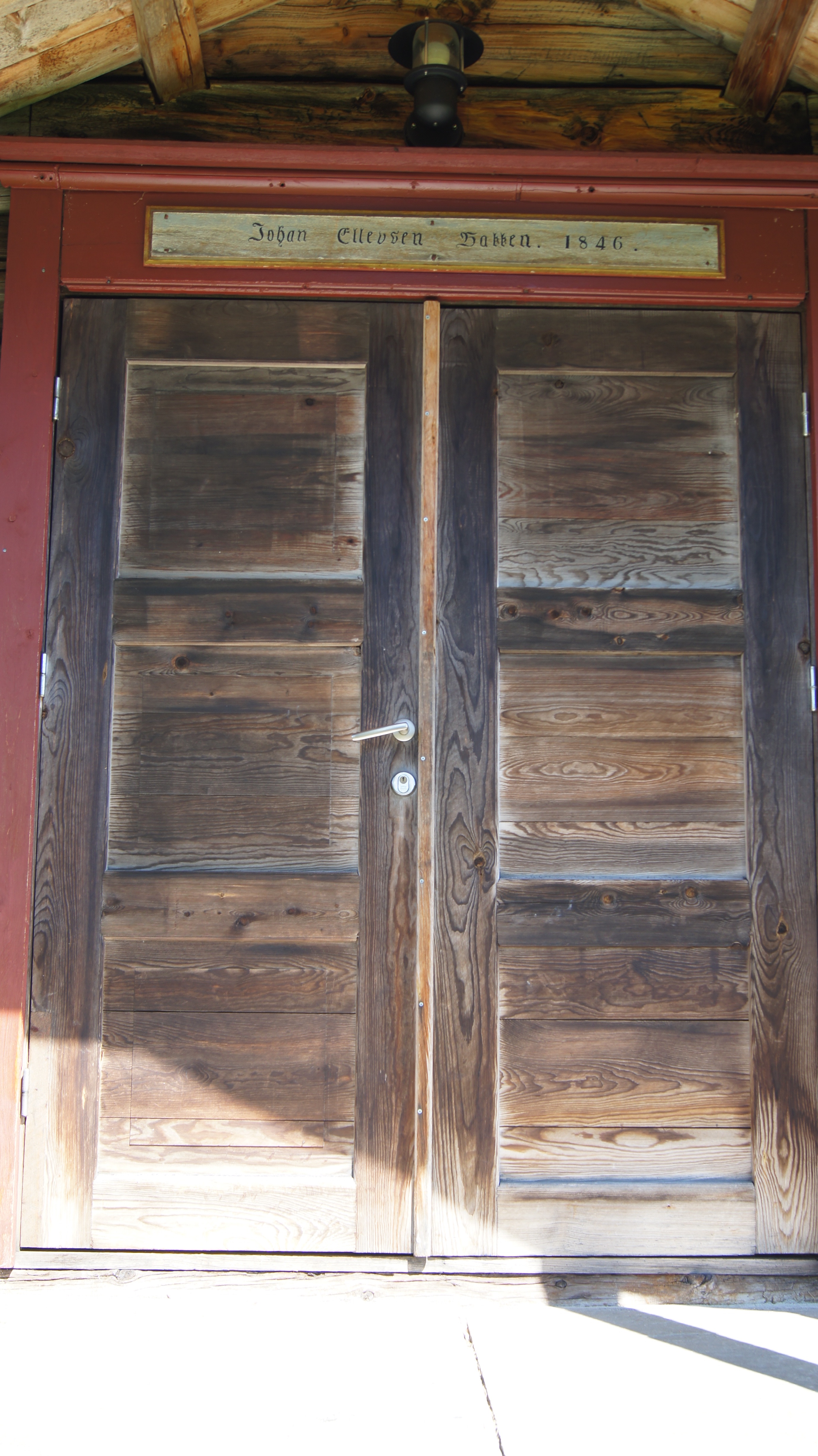 Hoveddøren på gården Bakken (DSC01355)